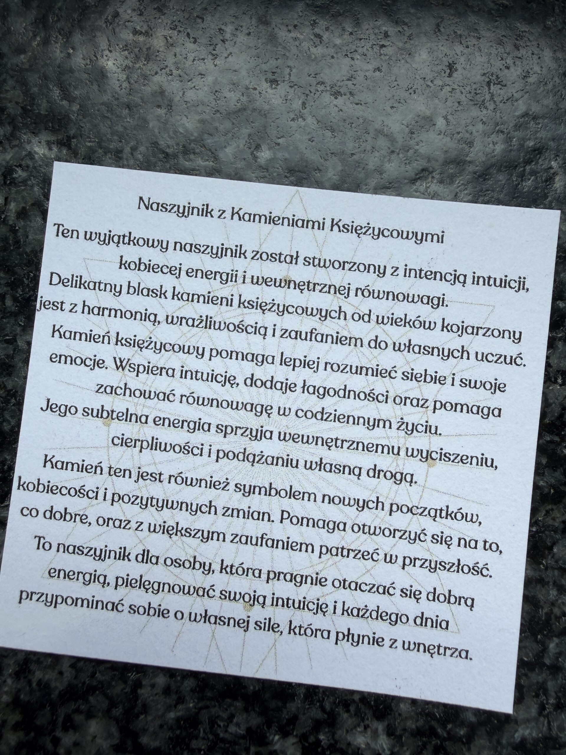 Naszyjnik z kamieniami księżycowymi - talizman intuicji, kobiecej energii i wewnętrznej równowagi. - obrazek 3